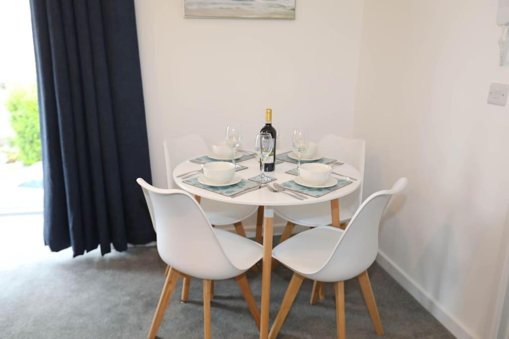 Exmouth - Apartment 1, Strand House - Modern 2 Bedroom Apartment, Perfect Location For Access To Beach & Town Centre - Sleeps 4 Guests - No Parking - Hosted By Rentmyhouse Esterno foto